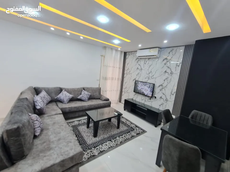 شقة مفروشه فخمه للايجار (عائلات فقط )