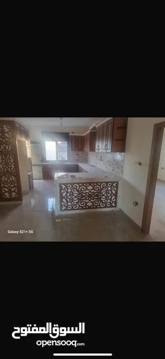 احلى شقة روف للبيع في مخيم قلنديا طابق 5