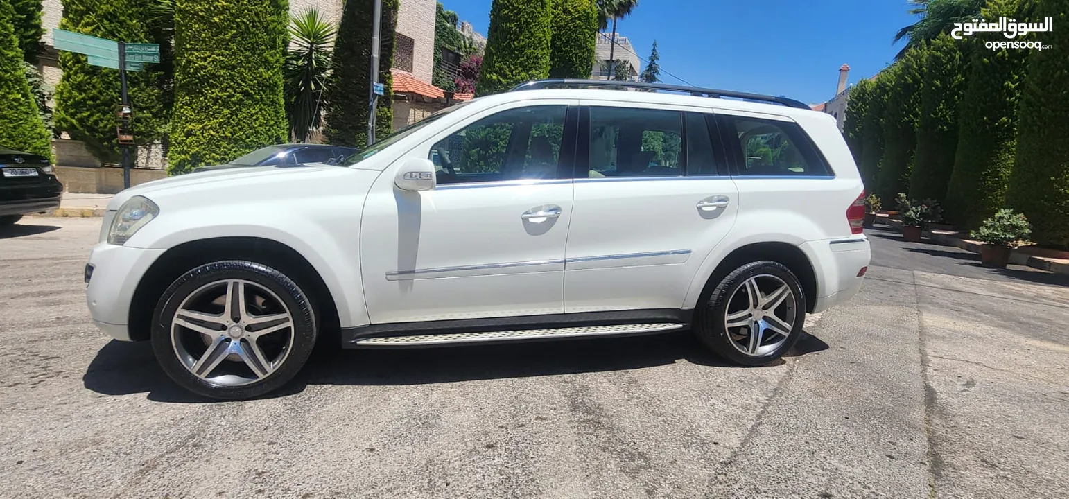 كاش أو اقساط من المالك مرسيدس GL 450 2008 AMG مالك اول من الشركه بحاله الوكاله فحص كامل