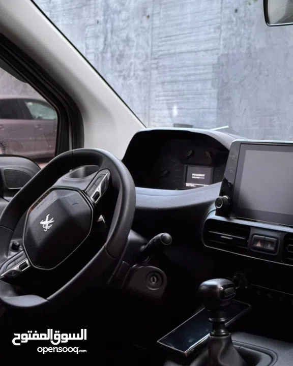 بيجو ريفتر 2023