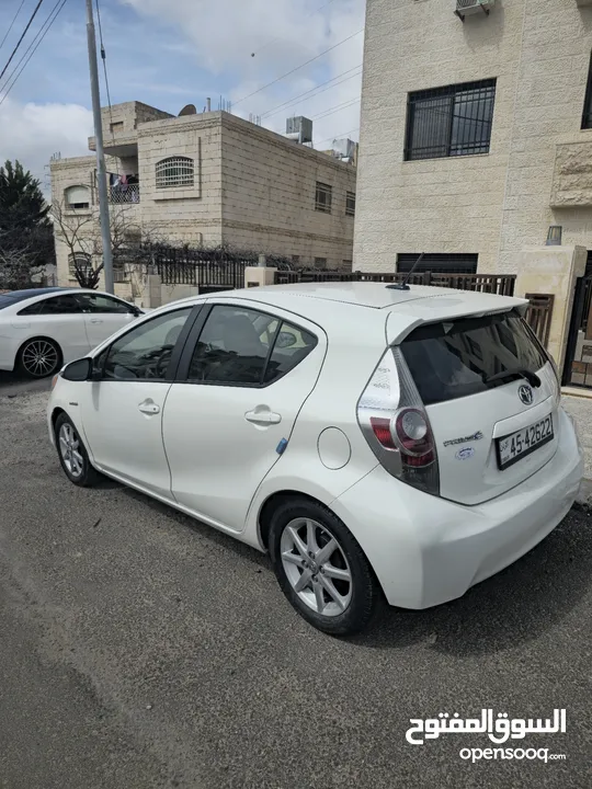 تويوتا بريوس سي 2013  Toyota Prius C 2013