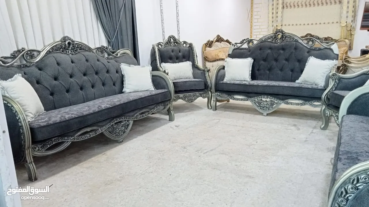 طقم كورنر خشب قراط ولاتيه مكفول سنتين اسفنج ضغط قماش وتر بروف. 6مخدات هدية  بفة لكل طقم كن