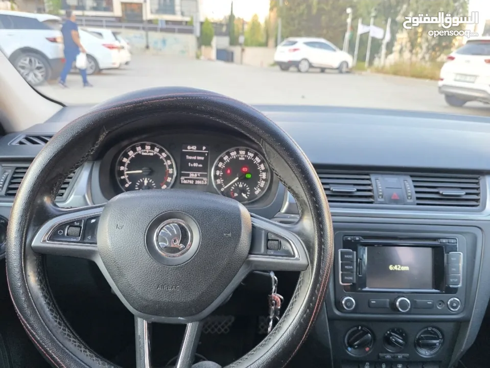 سكودا رابيد سبيس باك 2015