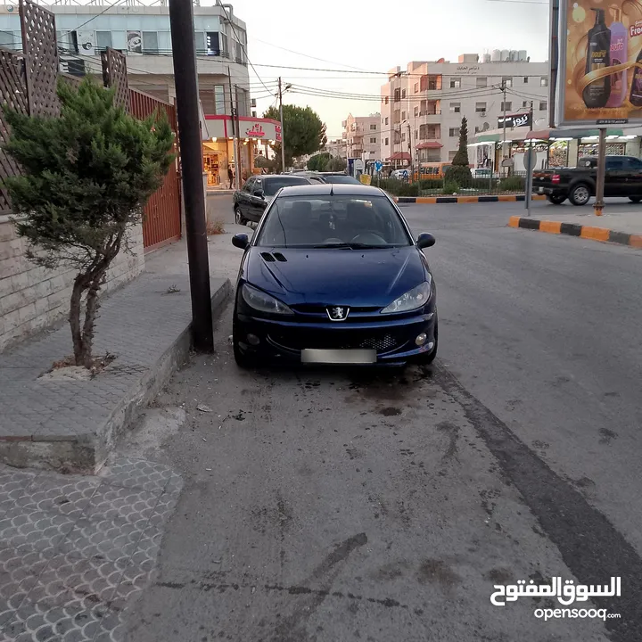بيجيو 206 يوجد فيها كبسه للسرعه   بيجيو 206 سيدان بحال الوكاله   للتواصل على الدردشه الرجاء عدم