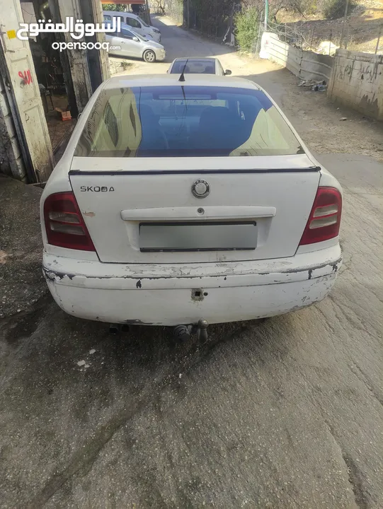 اوكتافيا تور2004