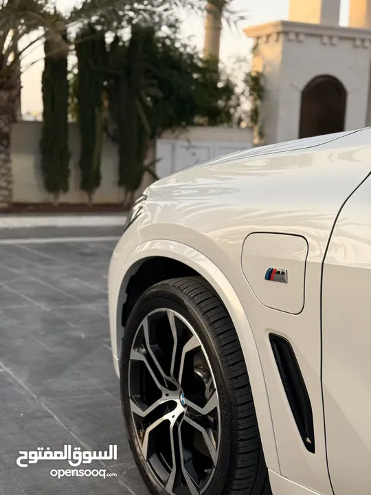 BMW X5 2020 M Sport plug in وارد الشركة اعلا صنف فحص كامل لون مميز بسعر مغرري السياره بحاله الوكاله