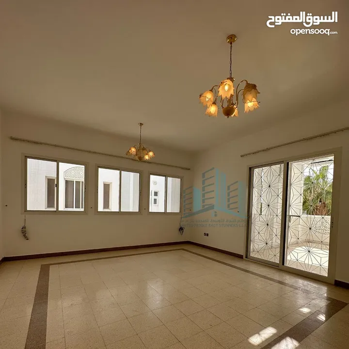 BEAUTIFUL SEA-VIEW 5 BR VILLA IN SHATTI QURUM