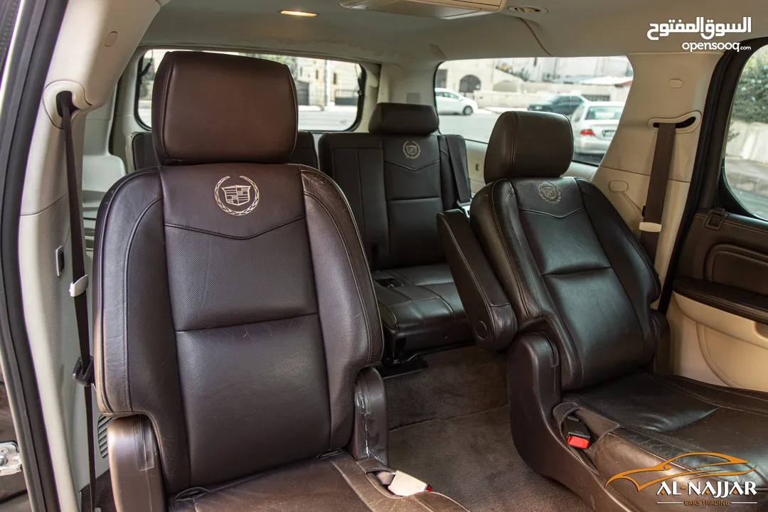 Cadillac Escalade Xl 2012 Platinum   السيارة مميزة جدا و قطعت مسافة 144,000 كيلو متر