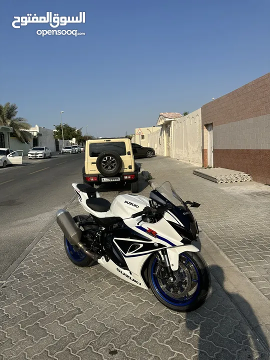 سوزوكي gsx R1000 مديل 2018 نظييفة ماشية 12 الف كيلو