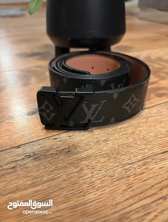 Louis Vuitton mens wear belt top quality