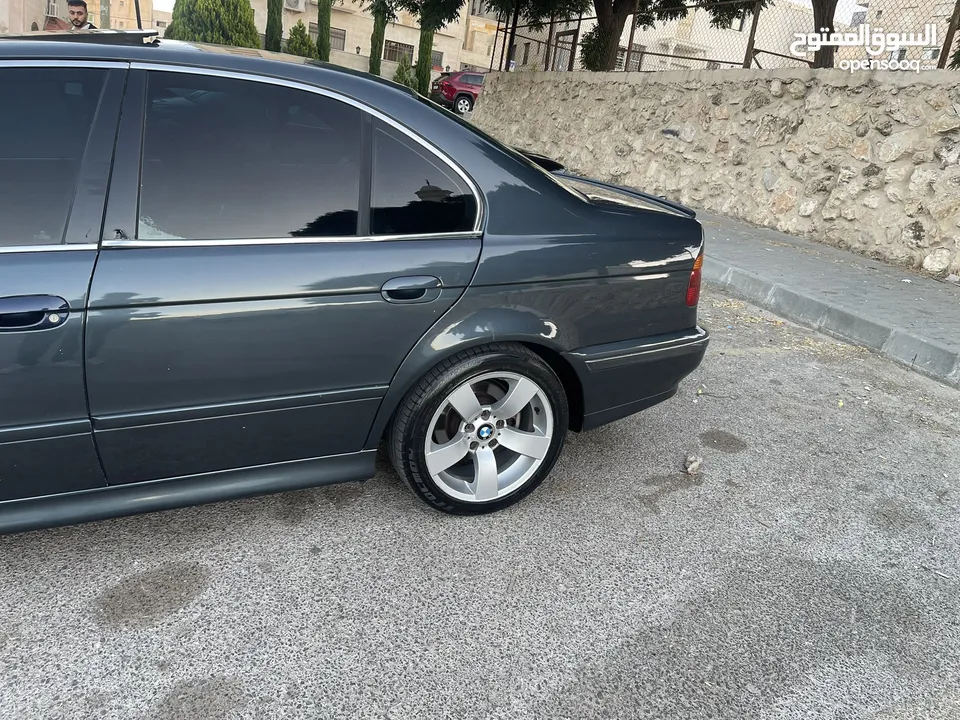 بي ام  e39 دب 520i موديل 1999 اصلي فحص كامل ثاني مالك في الاردن  قابل للفحص في داخل الشركة