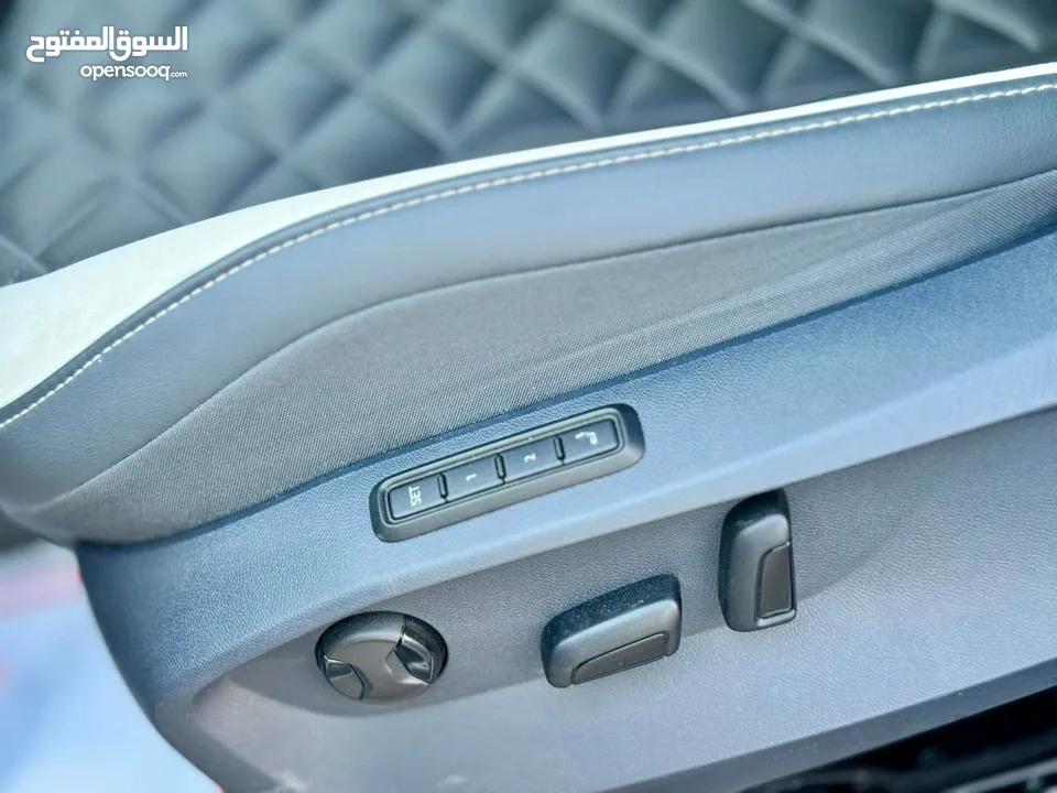 Volkswagen ID.6  - 2022