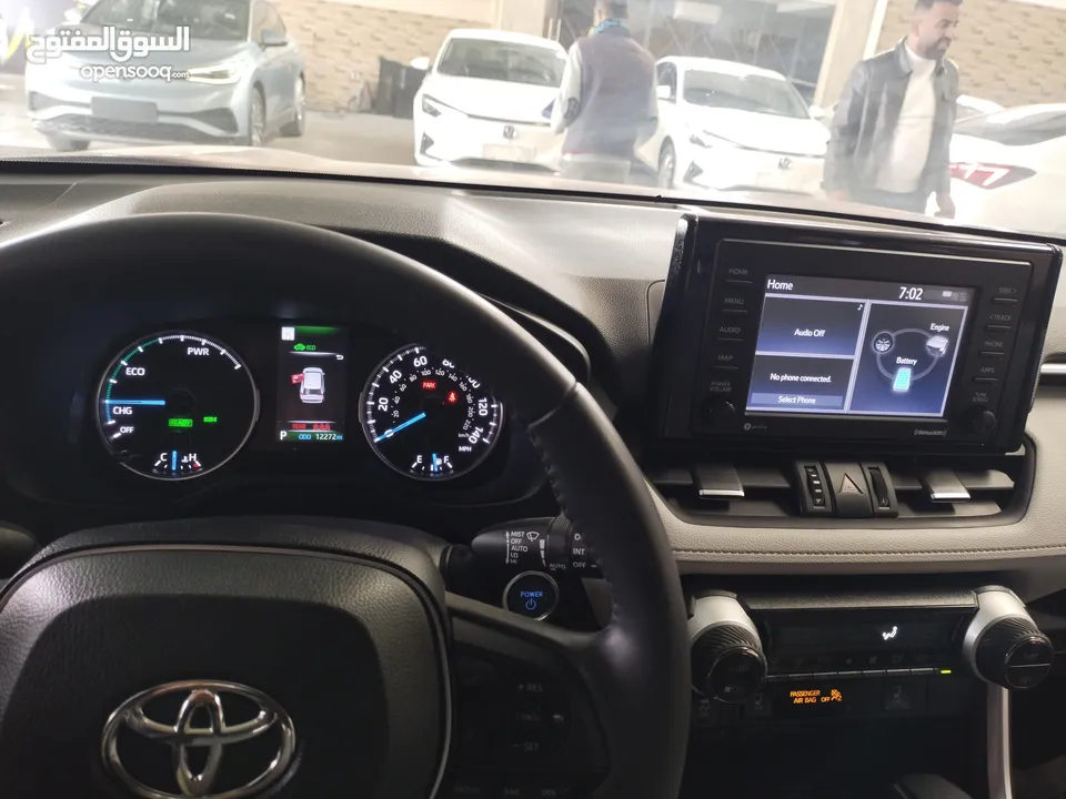 TOYOTA Rav4 2022 XLE Premium -hybrid  تويوتا راف فور(( 2022 )) ليثيوووم هايبرد دفع رباعي صنف XLE PRE