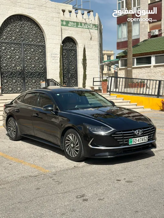 توصيل الى سوريا ولبنان والشام باحدث السيارات والباصات استقبال من المطار والمعابر الحدودية خدمه آمنه