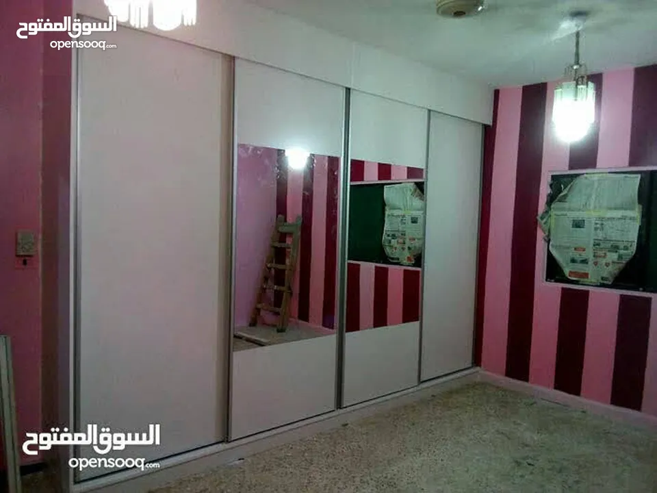 خزائن الحائط