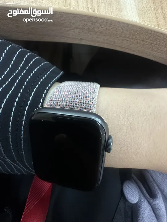 Apple watch series 4 44M