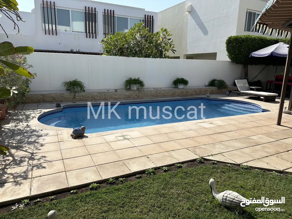 Special sale of 2-story villa with 3 bedrooms + permanent residence