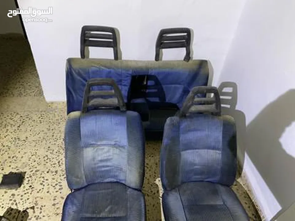 كراسي فولفو 240 و بخاخ مواسير و زجاج و قطع اخرى كثيره للبيع المستعجل