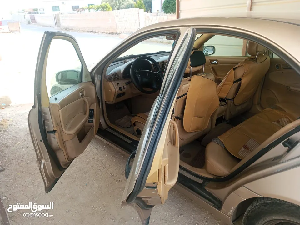 مرسيدس c200  2001