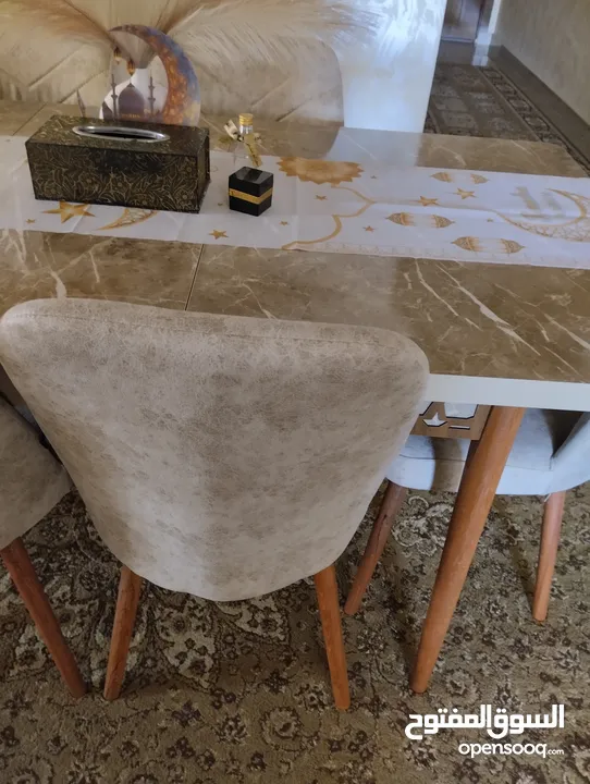 طاولة سفره رائعه 6 كراسي