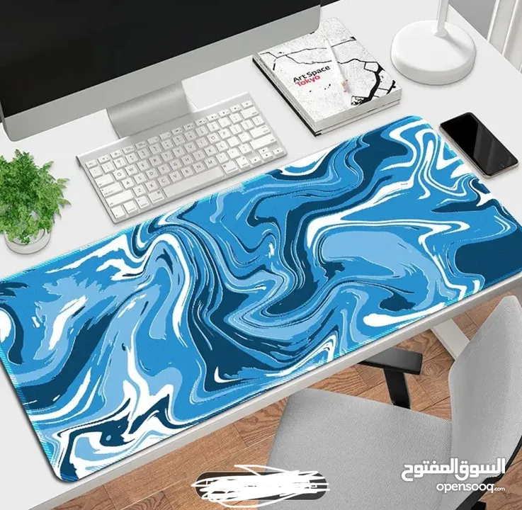 Blue smooth wavy mouse pad