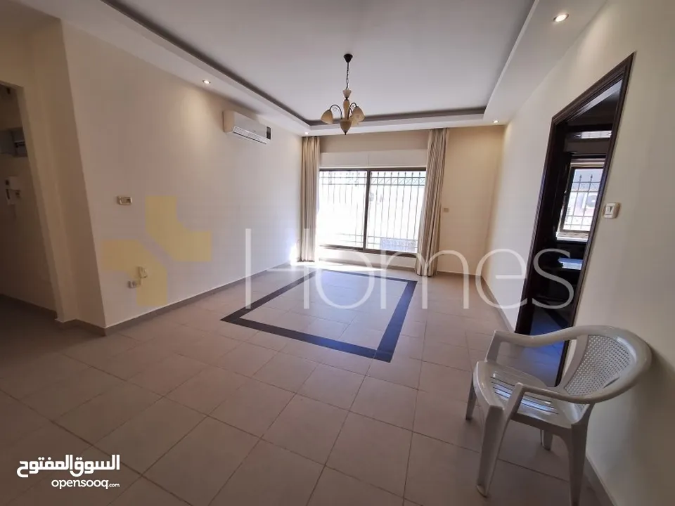 شقة طابق اول للبيع في دابوق بمساحة بناء 200م
