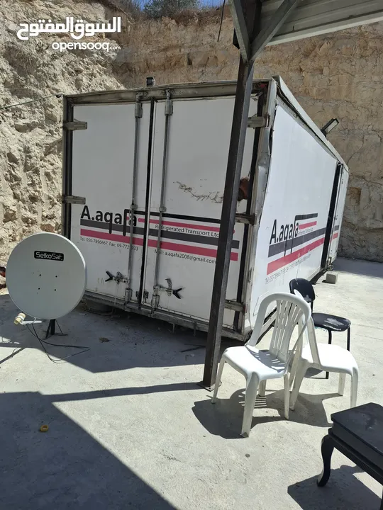 كونتينر.   معزول