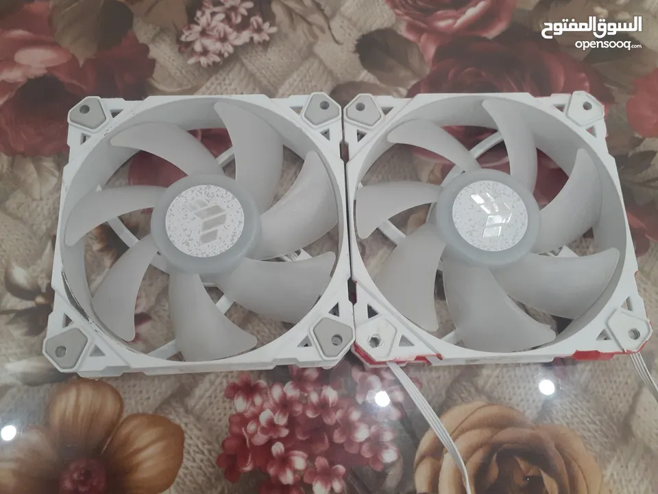 سماعة كلاود 2 بحالة ممتازة , يد تحكم xbox , هاردسك خارجي, مراوح تبريد