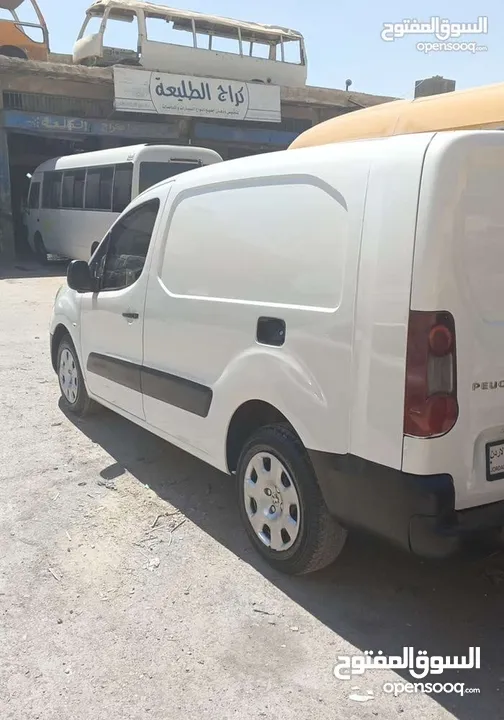 بيجو بارتنر 2014 بحالة ممتازة