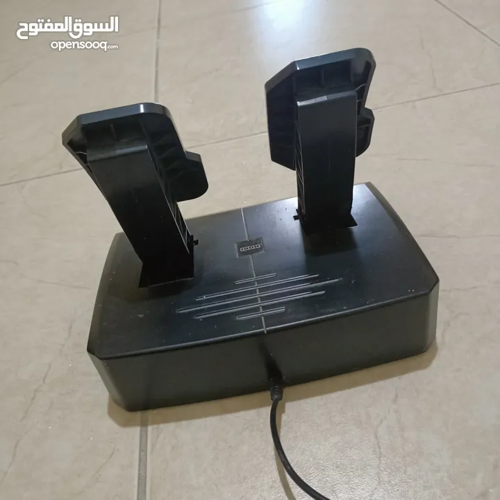 سترينج بلايستيشن اصلي من شركة بلايستيشن مستعمل بحالة الوكاله تم استعماله مرتين فقط يشتغل على ps4 ps3