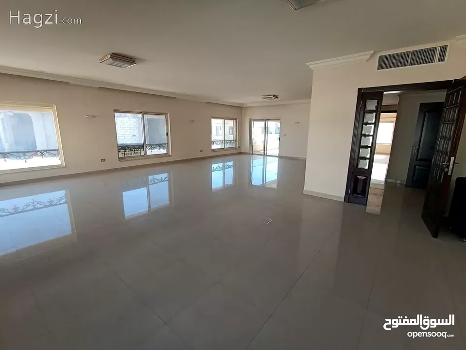 شقة غير مفروشة للإيجار 380م2 ( Property 19112 ) سنوي فقط