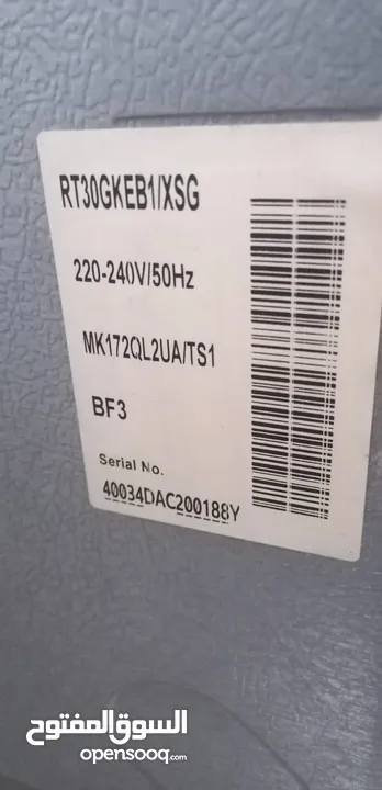 ثلاجه حجم وسط  و فريزر  للتبريد مستعمل نظيف كتييير  من شركه  سامسونج 220-240V/50Hz