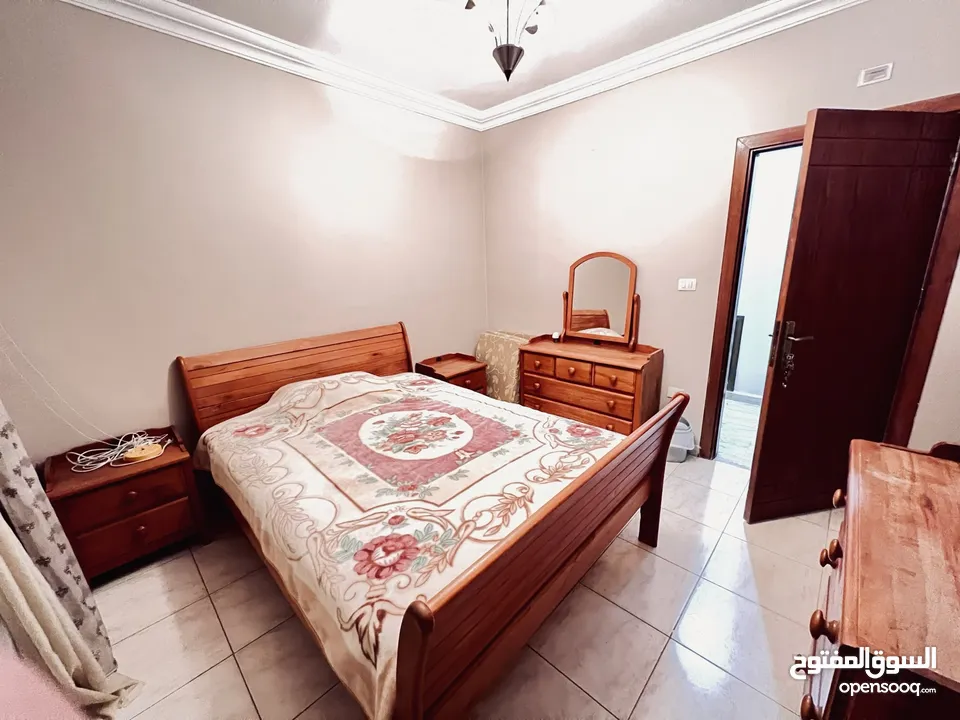 شقة كبيره ومميزة في ارقى منطقة في ضاحية الرشيد (مع جاكوزي)