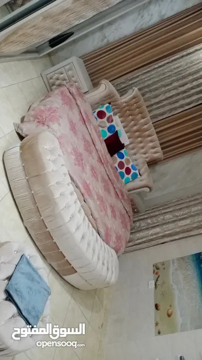 غرفة نوم بحالة الوكالة للبيع بغاية السفر