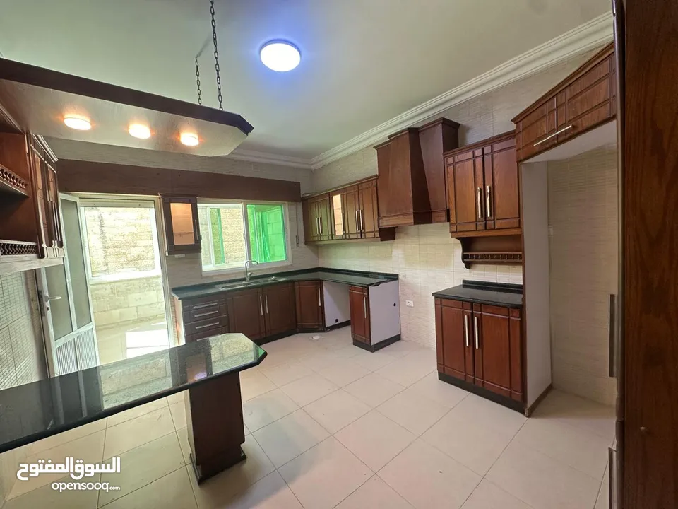 شقة غير مفروشة للايجار في الدوار السابع ( Property 38862 ) سنوي فقط