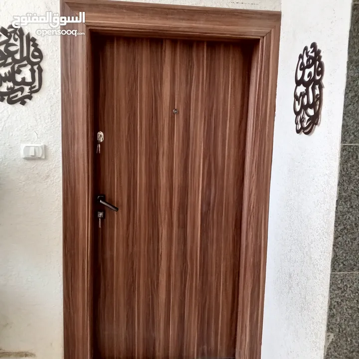 تفصيل كافة ابواب الخشب و صيانه