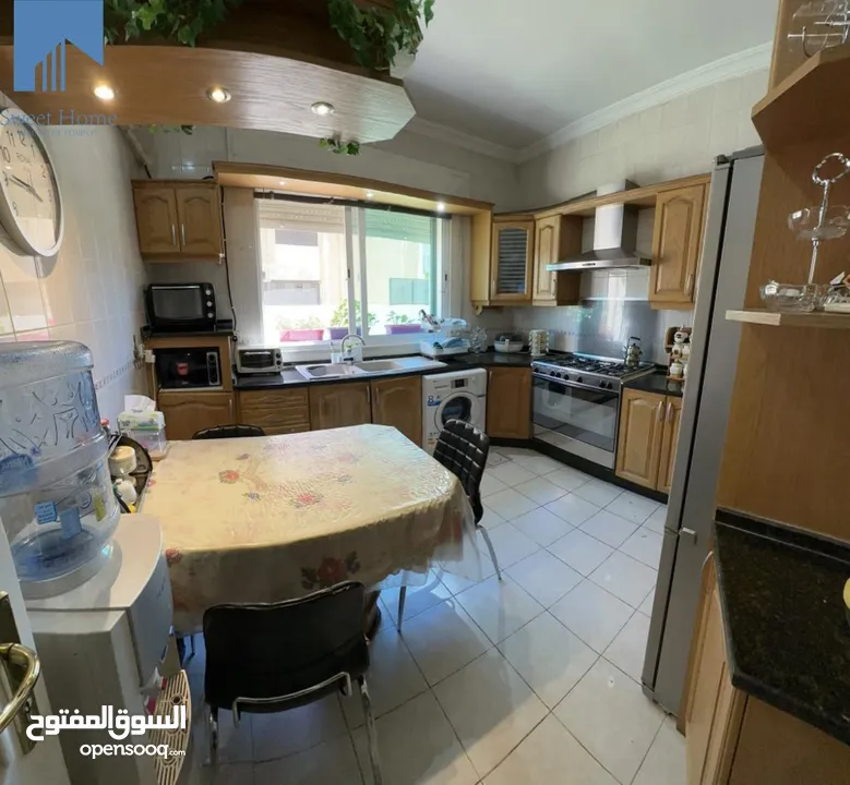 شقة مفروشة مميزة للبيع في تلاع العلي  - قرب مستشفى الإسراء طابق اول 135م تشطيب سوبر ديلوكس
