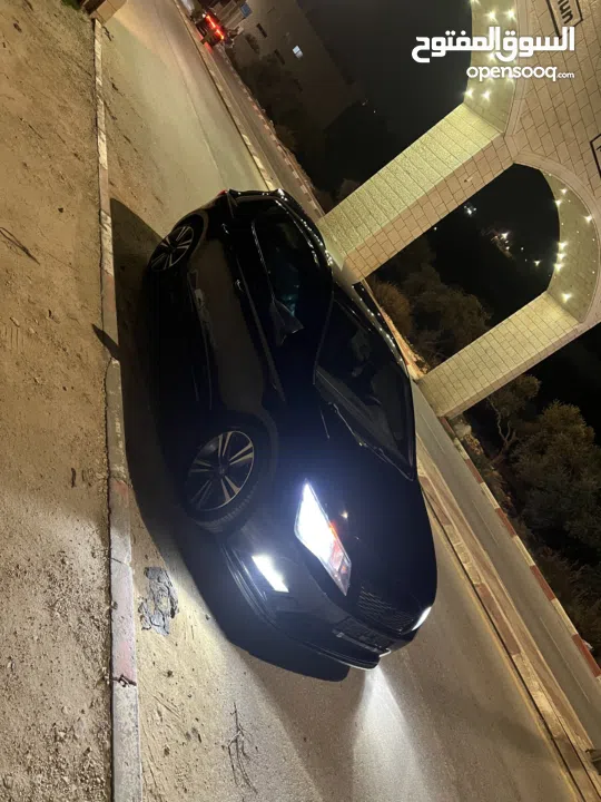 السيارة المميزة / سيات ليون أوتمات 2016 / بحالة الشركة