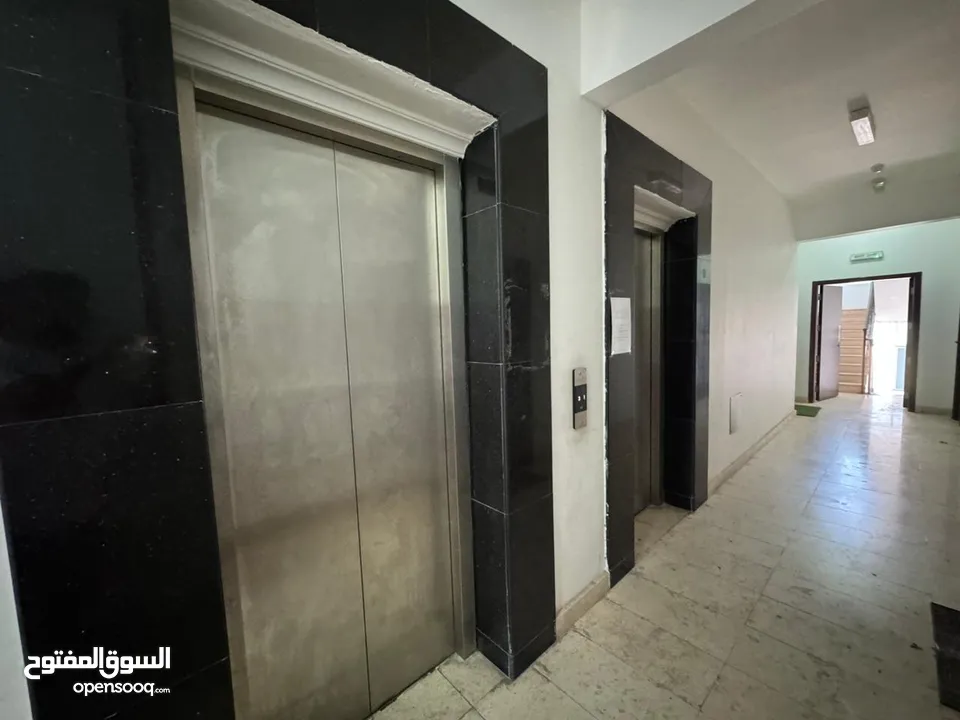 1 BR Elegant Apartment in Amerat for Rent