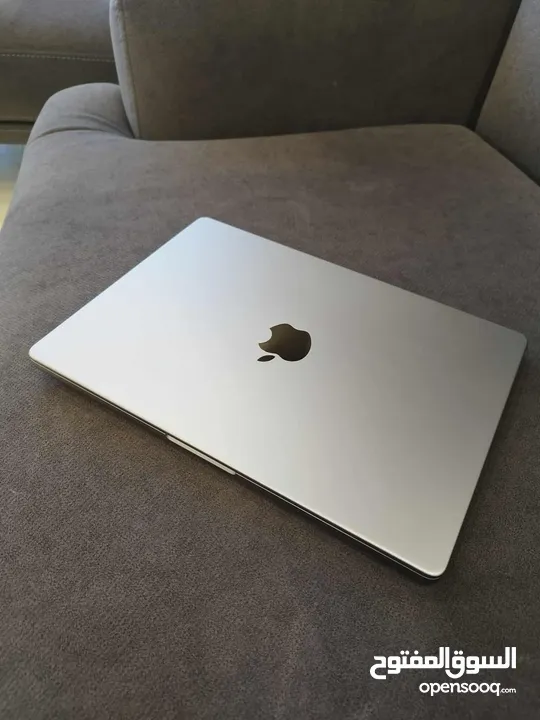اللاب توب المميز من شركة ابل MacBook Pro M1 Pro
