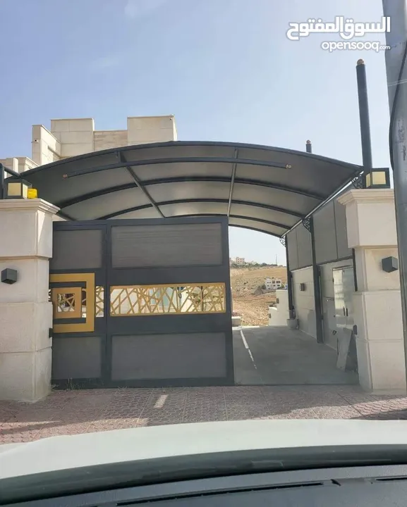 مظلات سيارات قوسية للكراجات المنزلية والمواقف العامة