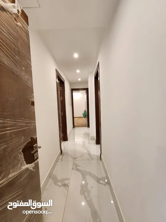 شقة نصف مفروشة للإيجار في عبدون - ref : 14583