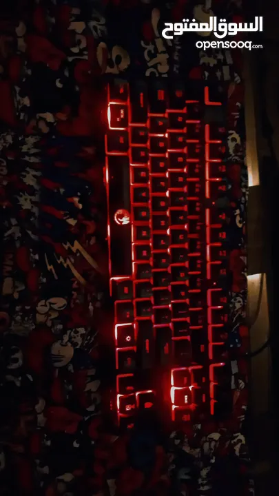 "عيش تجربة اللعب الكاملة مع كيبورد RGB بإضاءة متغيرة وتحكم كامل"