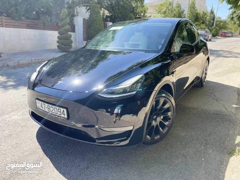 Tesla model Y 2021