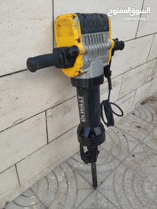 عدد مستعمله أصلي 100%مع ضمان ويوجد توصيل