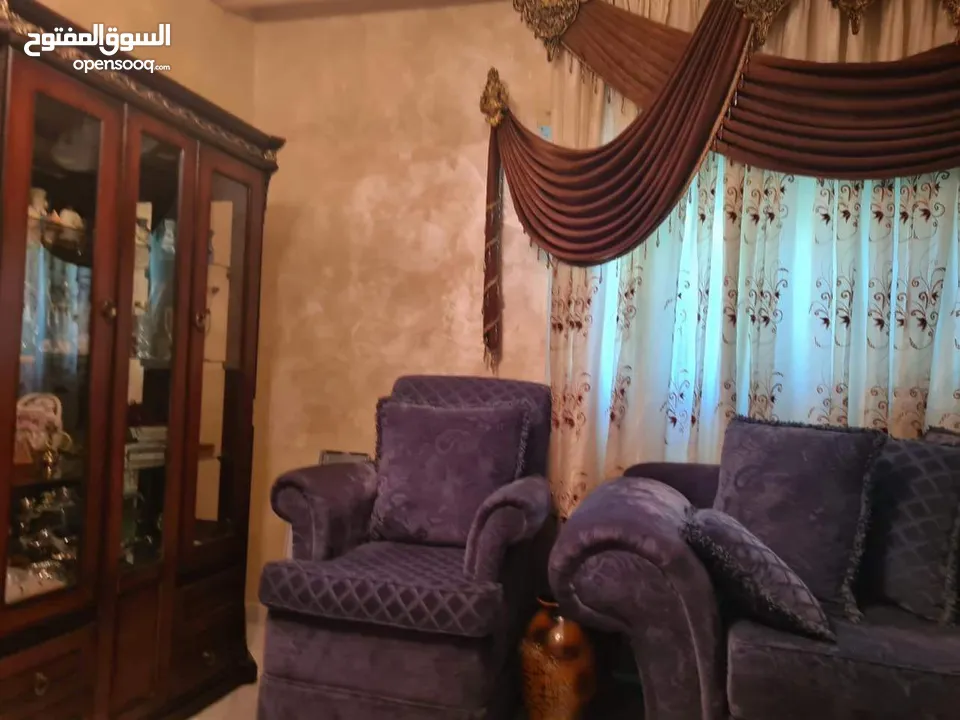 من المملكة العربية السعودية ، تفصيل خشب زان مخمل أمريكي