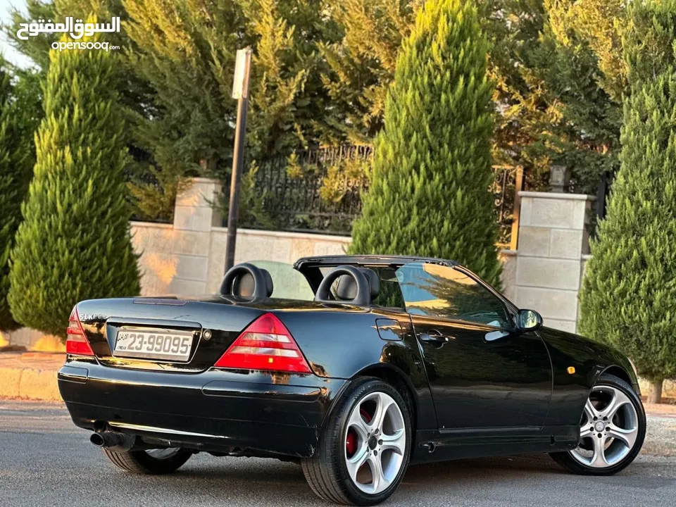 مرسيدس SLK200 كَشف لون اسود بحالة ممتازه للبيع