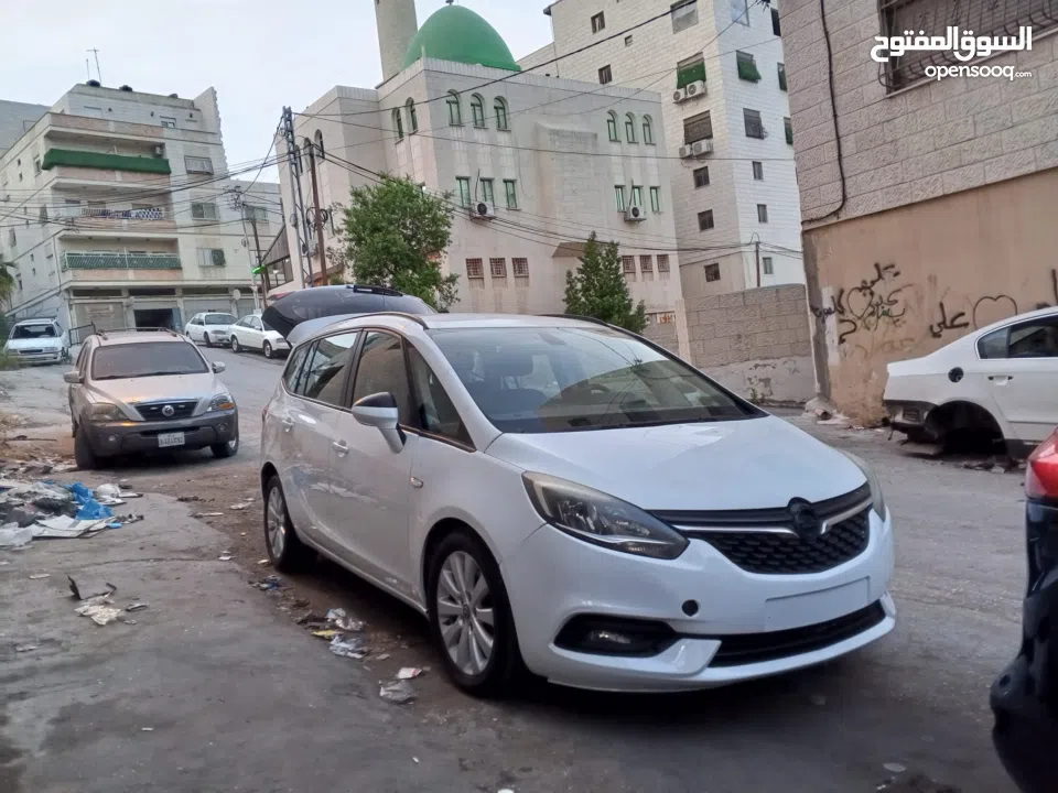 اوبل زافيرا 2015