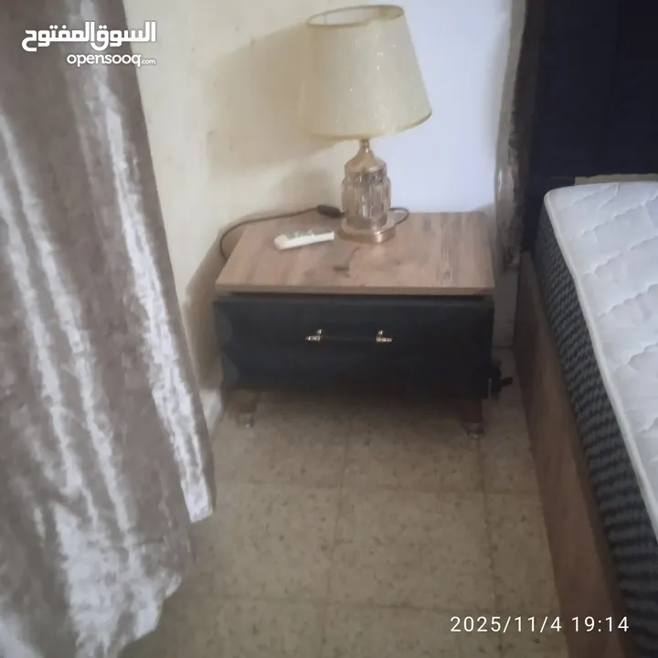 غرفة نوم خشب سندوش تركي بحالة ممتازة استعمل بسيط جدا بسعر مغري جدا المعني الاتصال