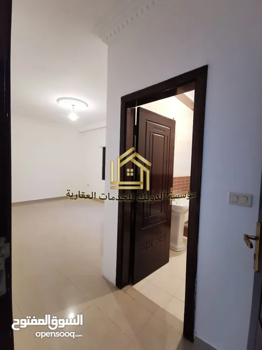 شقة مميزة - ضاحية الرشيد - 4نوم 2ماستر - 250م - قرب الخدمات العامة